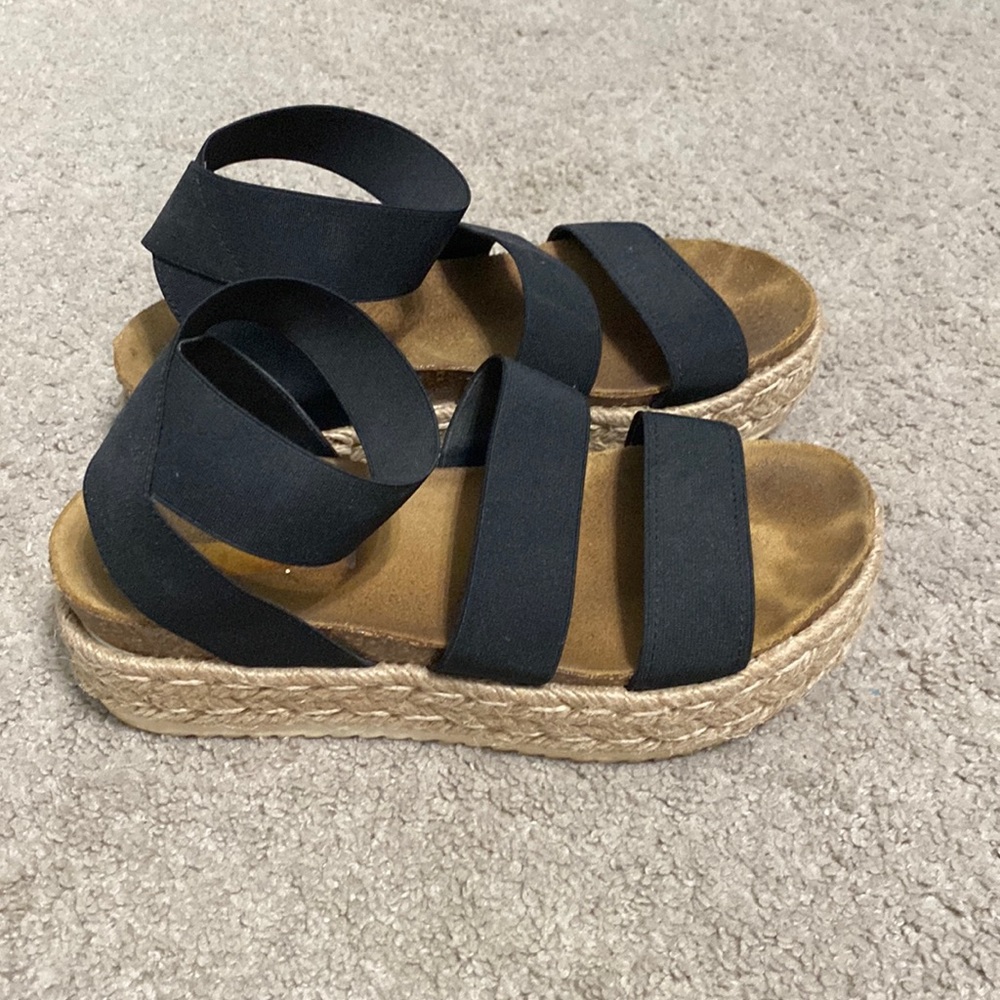 Steve Madden stacked sandals